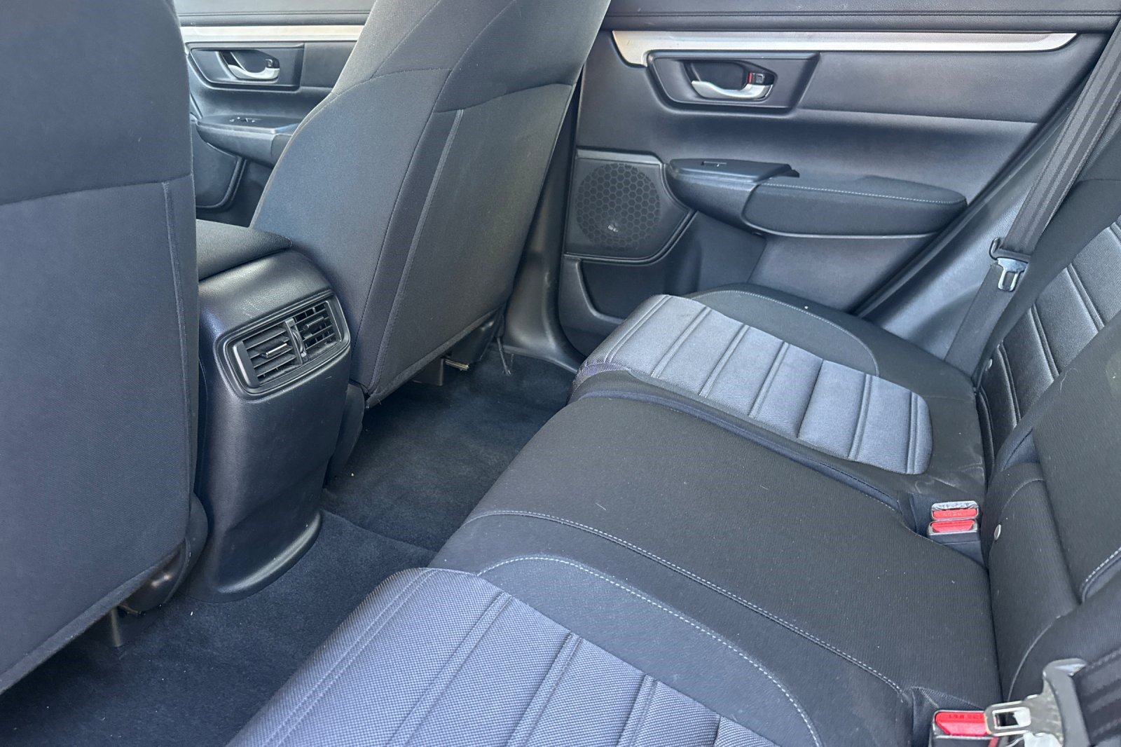 Used 2020 Honda CR-V LX image 27