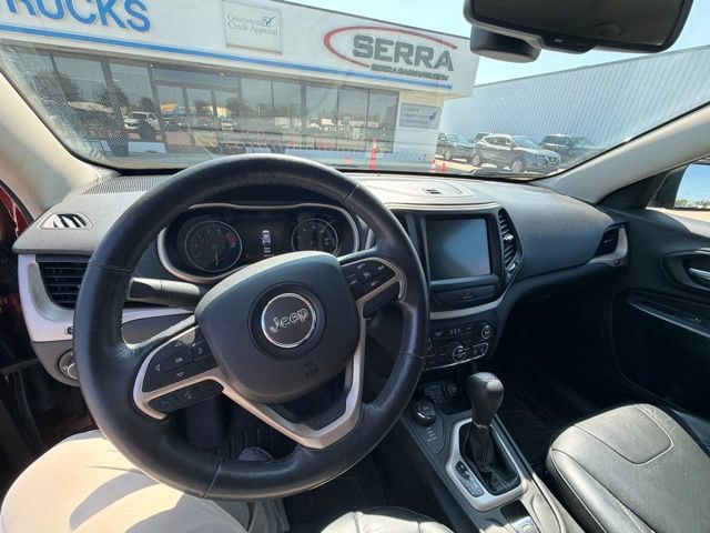 Used 2016 Jeep Cherokee Limited w/ Trailer Tow Group AWD/4WD image 10