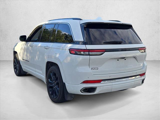 Used 2023 Jeep Grand Cherokee Overland AWD/4WD image 7