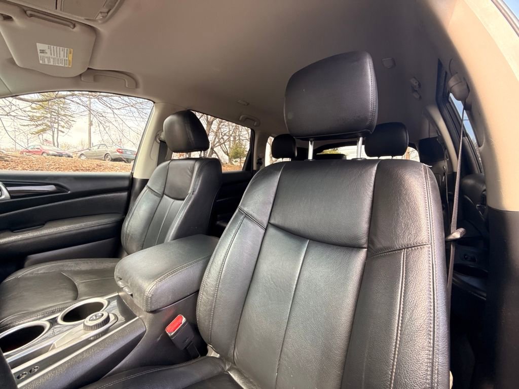 Used 2016 Nissan Pathfinder SV image 25