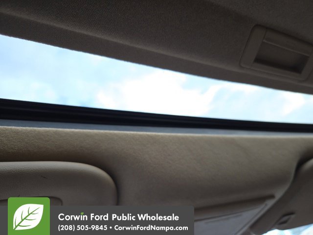 Used 2016 Ford F350 Lariat w/ Lariat Ultimate Package AWD/4WD image 25