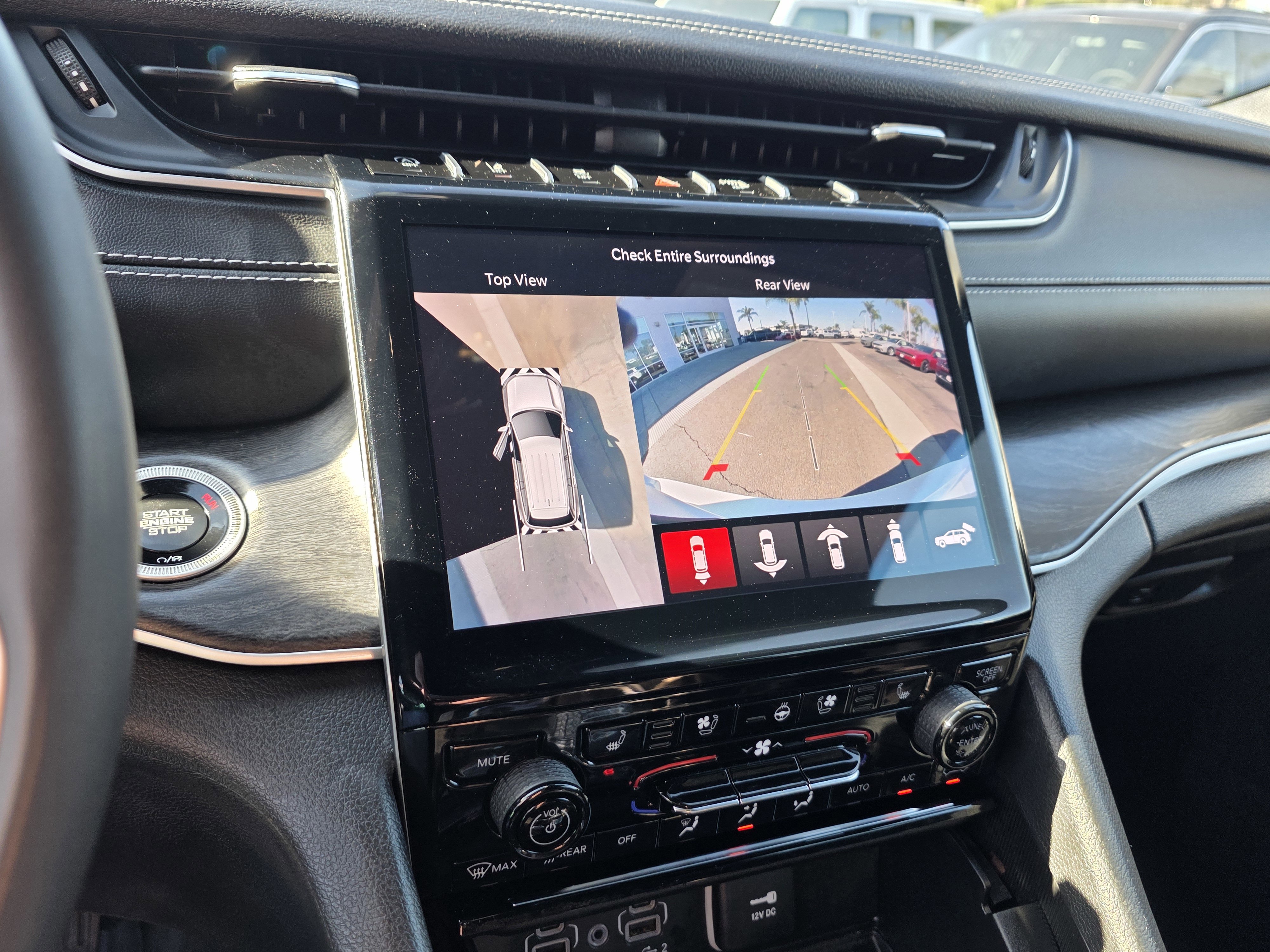 Certified 2024 Jeep Grand Cherokee L Limited w/ Luxury Tech Group II image 14