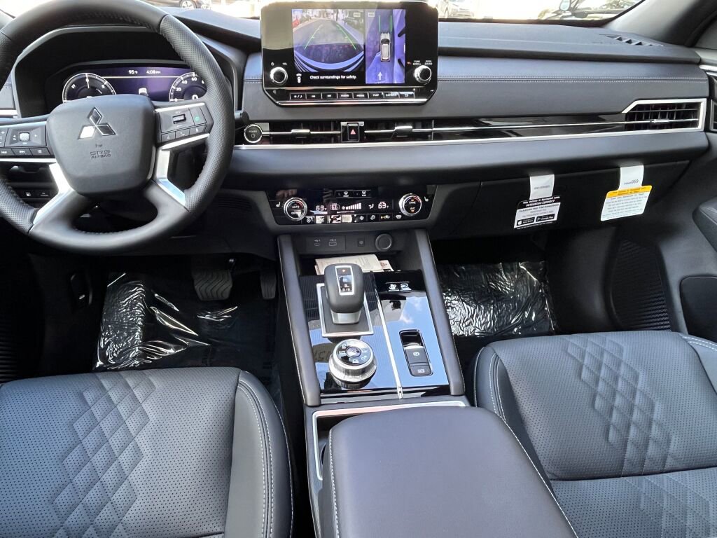 New 2025 Mitsubishi Outlander SEL Black Edition image 23