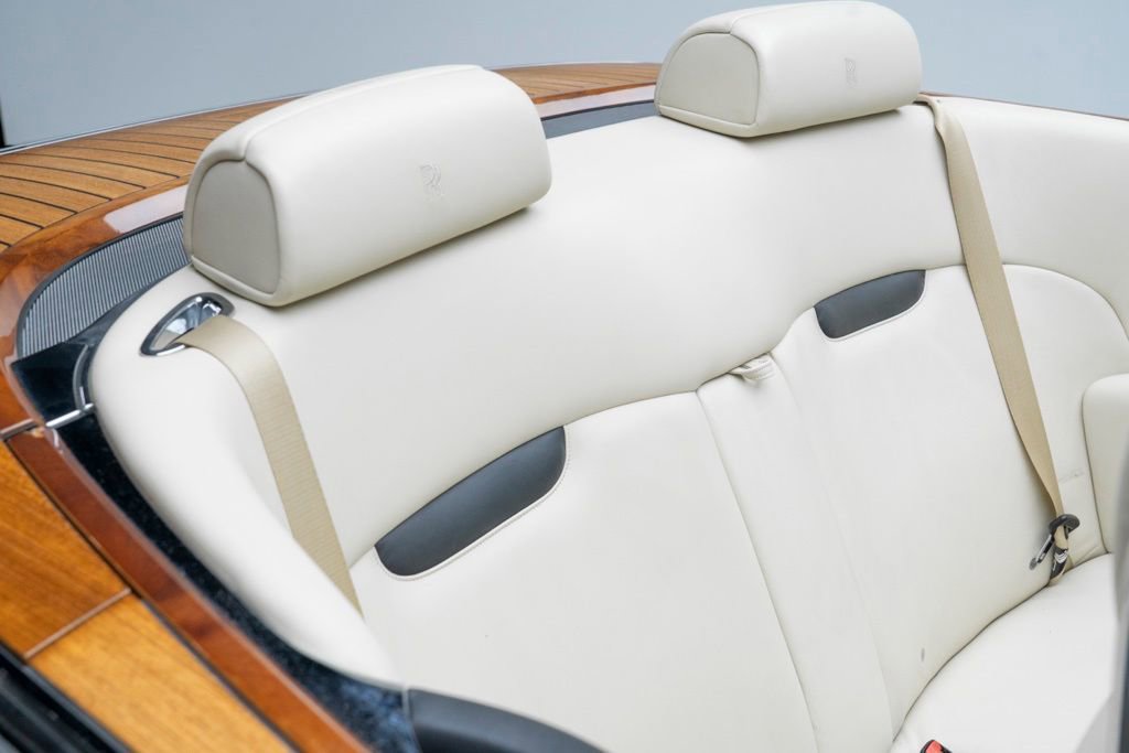 Used 2010 Rolls-Royce Phantom Drophead Coupe image 50