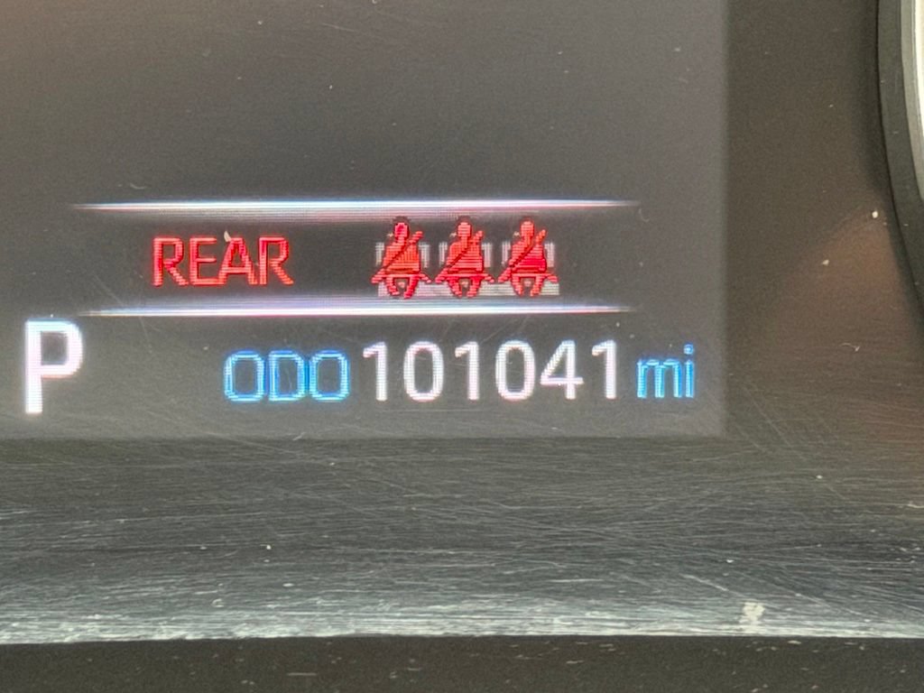 Used 2022 Toyota RAV4 XLE Premium AWD/4WD image 35