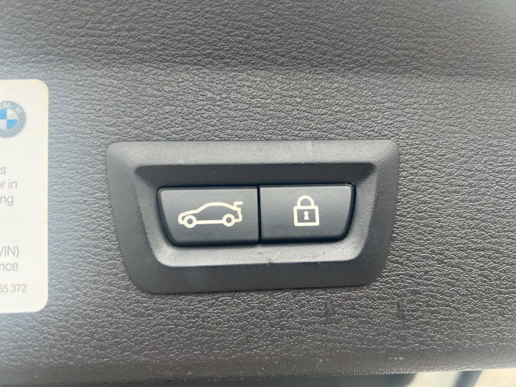 Used 2018 BMW X1 sDrive28i w/ M Sport Package image 6