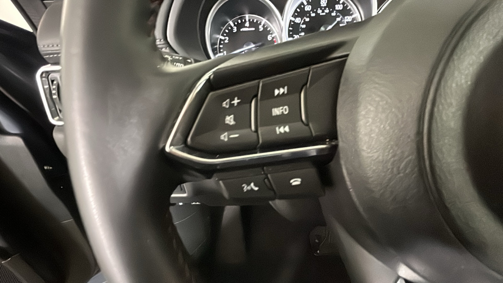 Used 2025 MAZDA CX-5 Carbon Edition AWD/4WD image 18