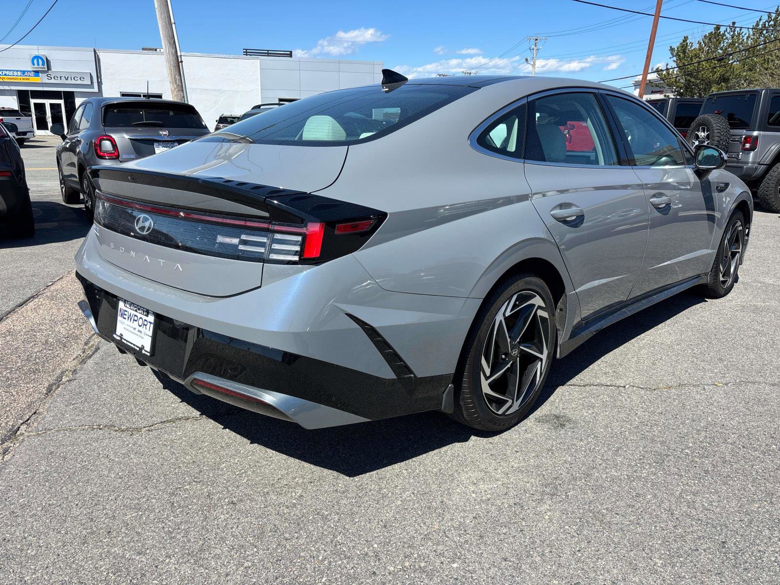 Used 2024 Hyundai Sonata SEL w/ Convenience Package FWD image 3