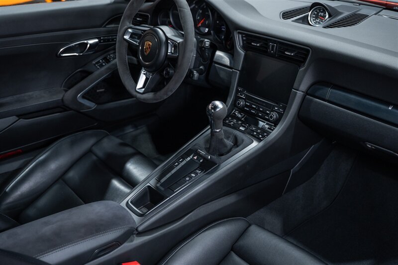 Used 2017 Porsche 911 Carrera GTS RWD image 54