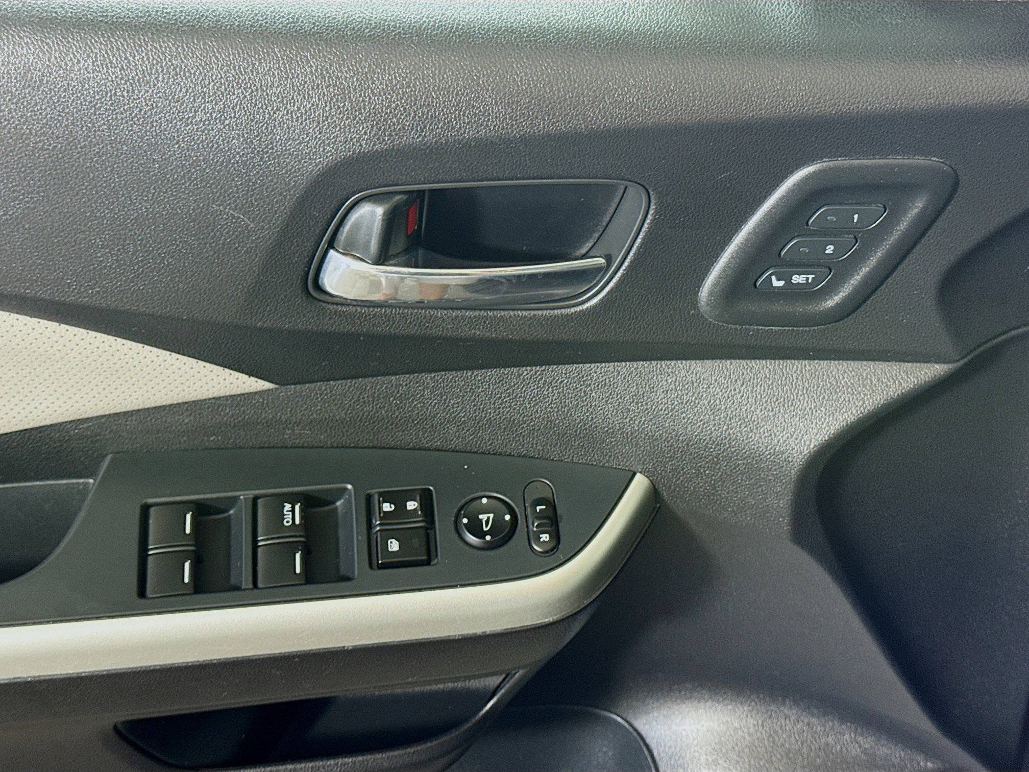 Used 2016 Honda CR-V Touring image 24