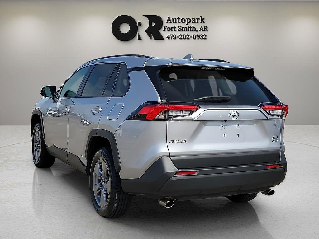 Used 2025 Toyota RAV4 XLE image 4