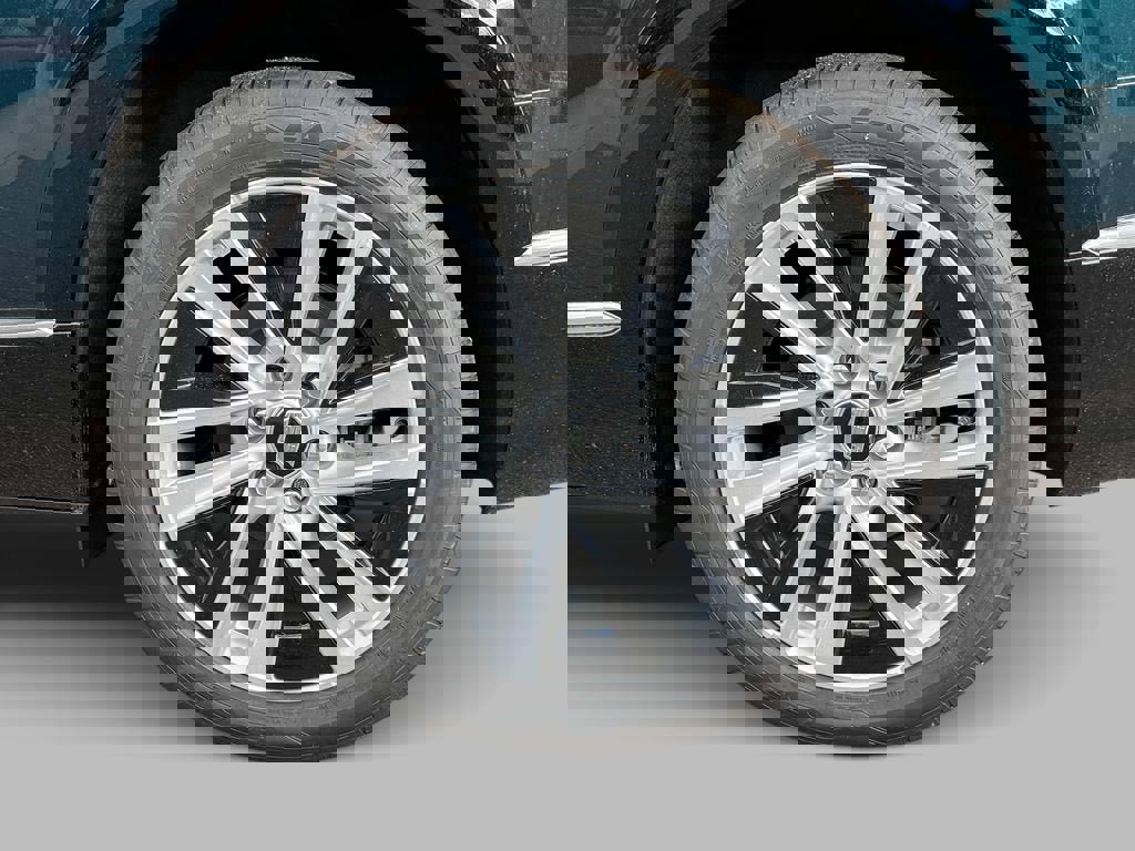 New 2026 Cadillac Vistiq Luxury w/ LPO, Floor Liner Package image 12