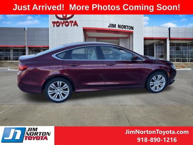 Used 2015 Chrysler 200 Limited w/ Convenience Group FWD image 8