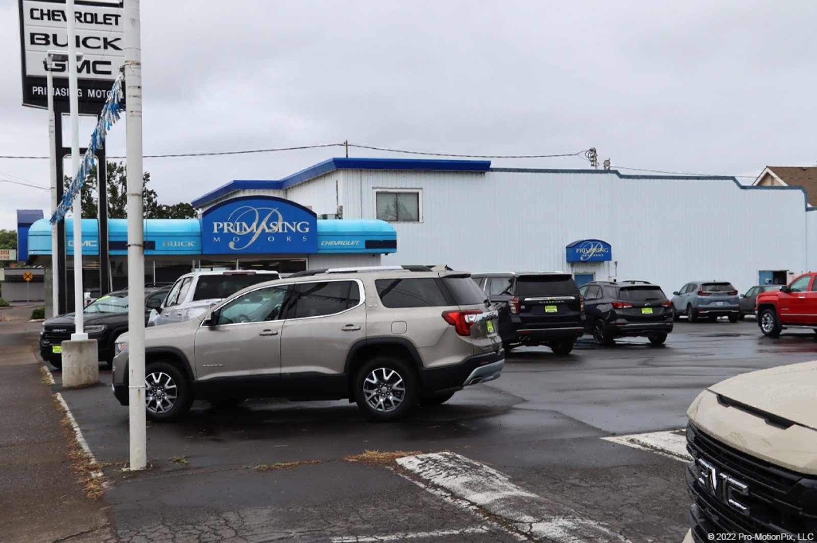 Used 2023 GMC Terrain SLT image 30