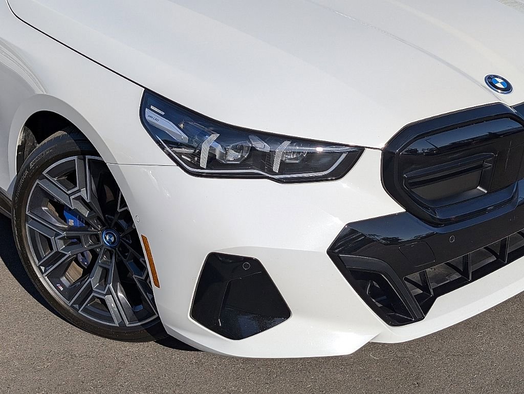 Used 2024 BMW i5 M60 AWD/4WD image 5