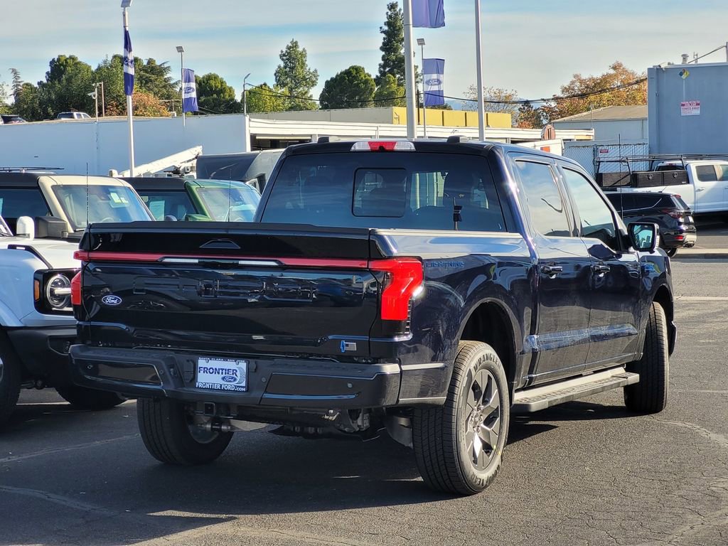 New 2025 Ford F150 Lightning Lariat image 28