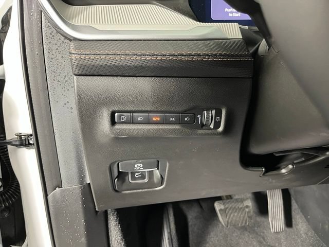 Used 2026 Jeep Cherokee Limited AWD/4WD image 18