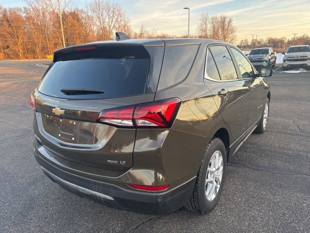 Used 2023 Chevrolet Equinox LT image 3