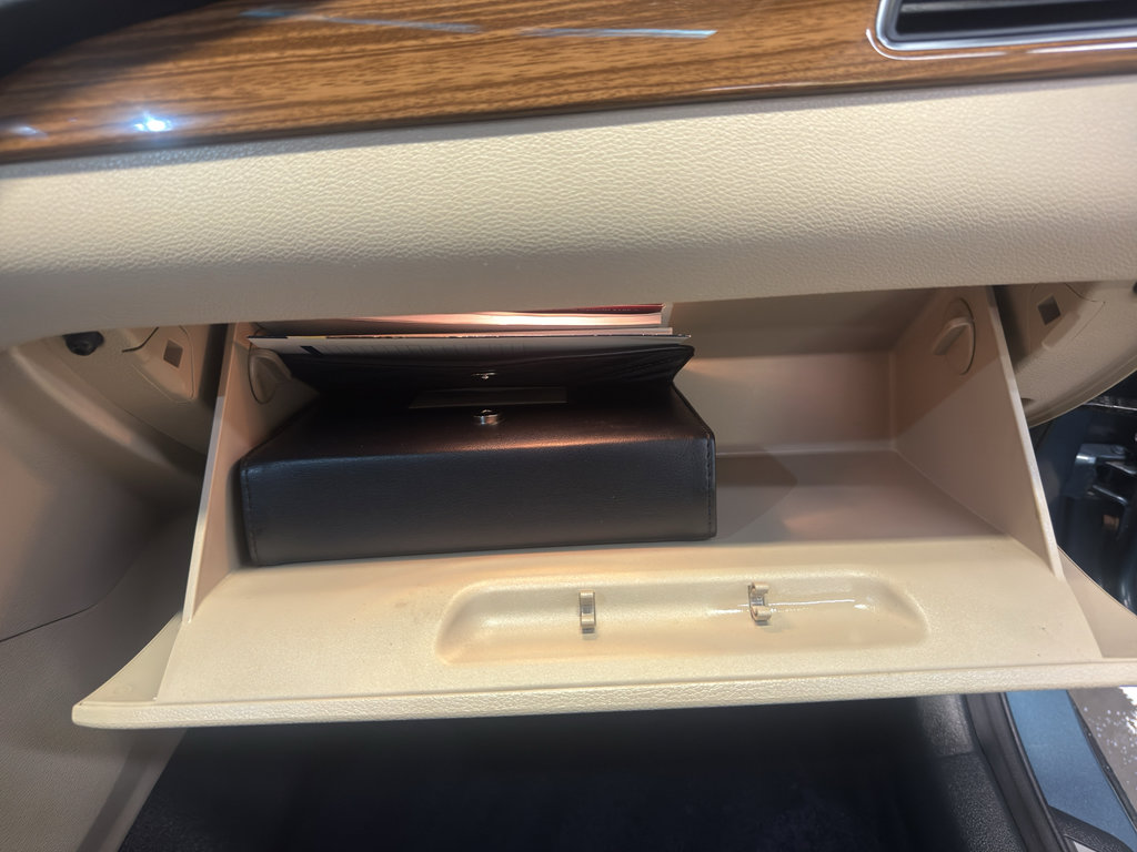 Used 2015 Hyundai Sonata Limited w/ Option Group 05 FWD image 24