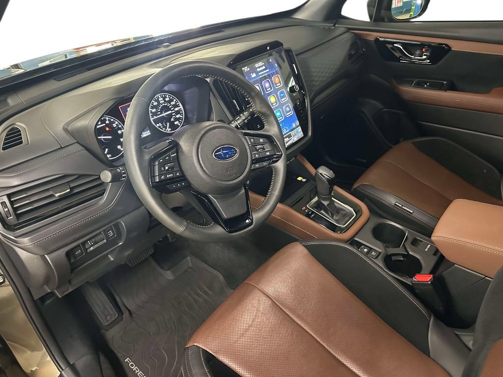 Used 2025 Subaru Forester Touring w/ Popular Package - Touring AWD/4WD image 19