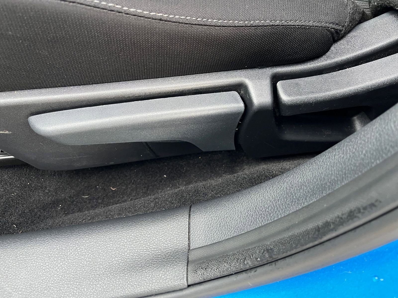 Used 2025 Nissan Sentra SV FWD image 22