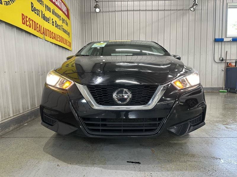 Used 2021 Nissan Versa S FWD image 2