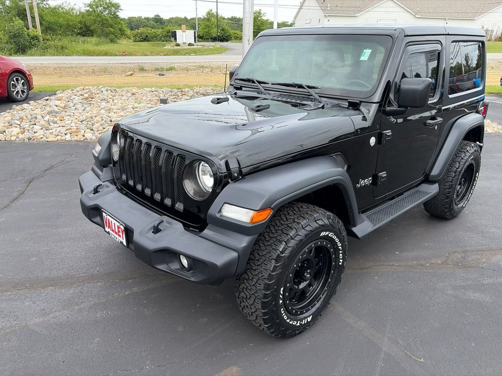 Certified 2018 Jeep Wrangler Sport AWD/4WD image 2