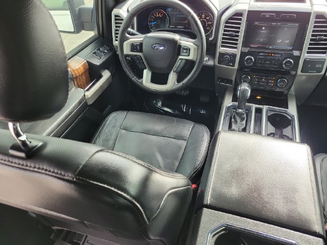 Used 2015 Ford F150 Lariat RWD image 11