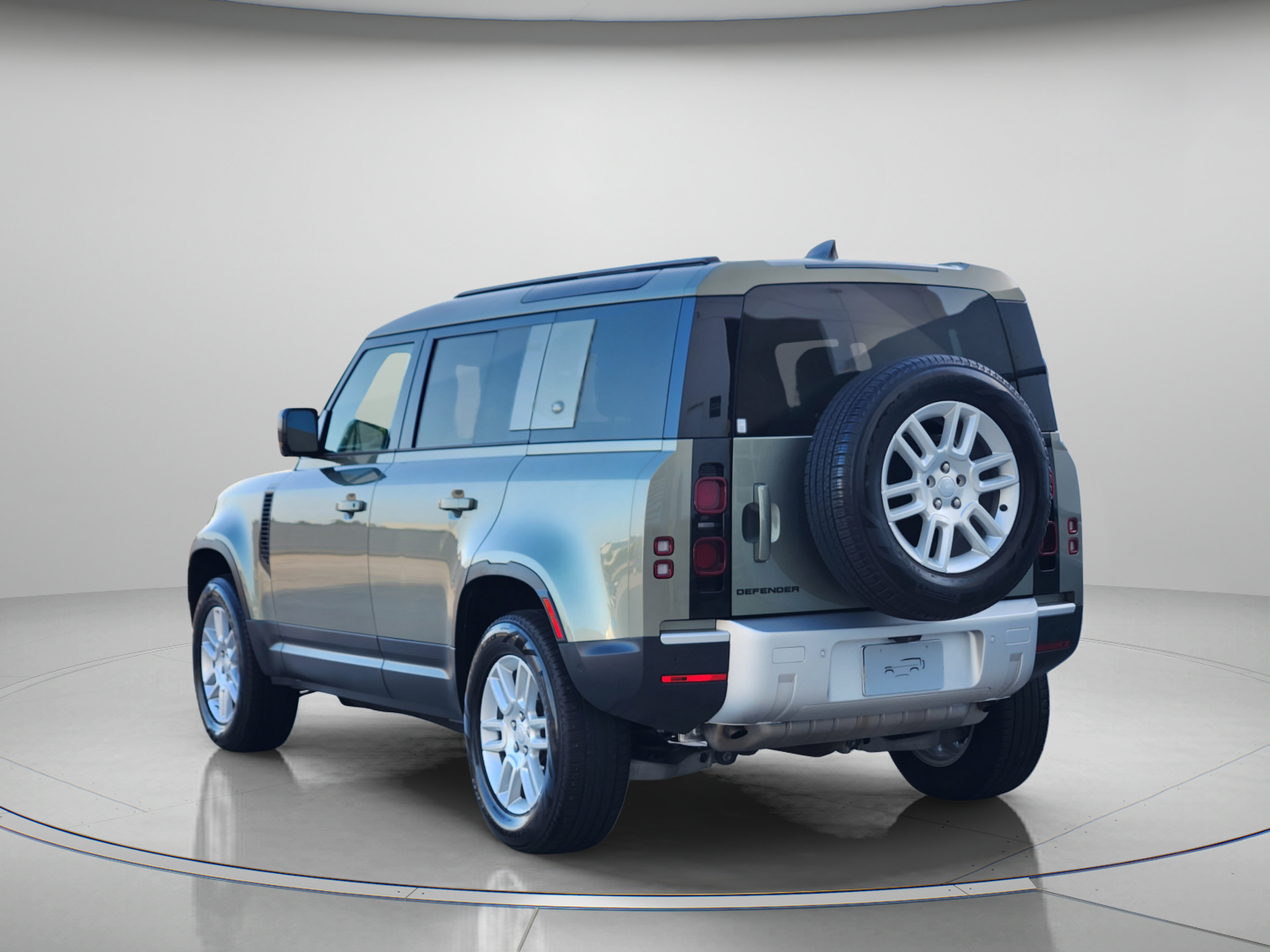 Certified 2023 Land Rover Defender 110 S AWD/4WD image 3