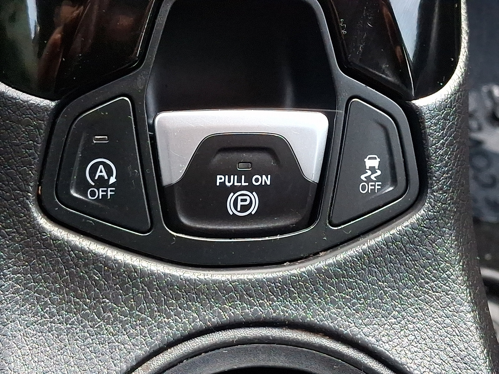 Used 2019 Jeep Compass Latitude FWD image 28