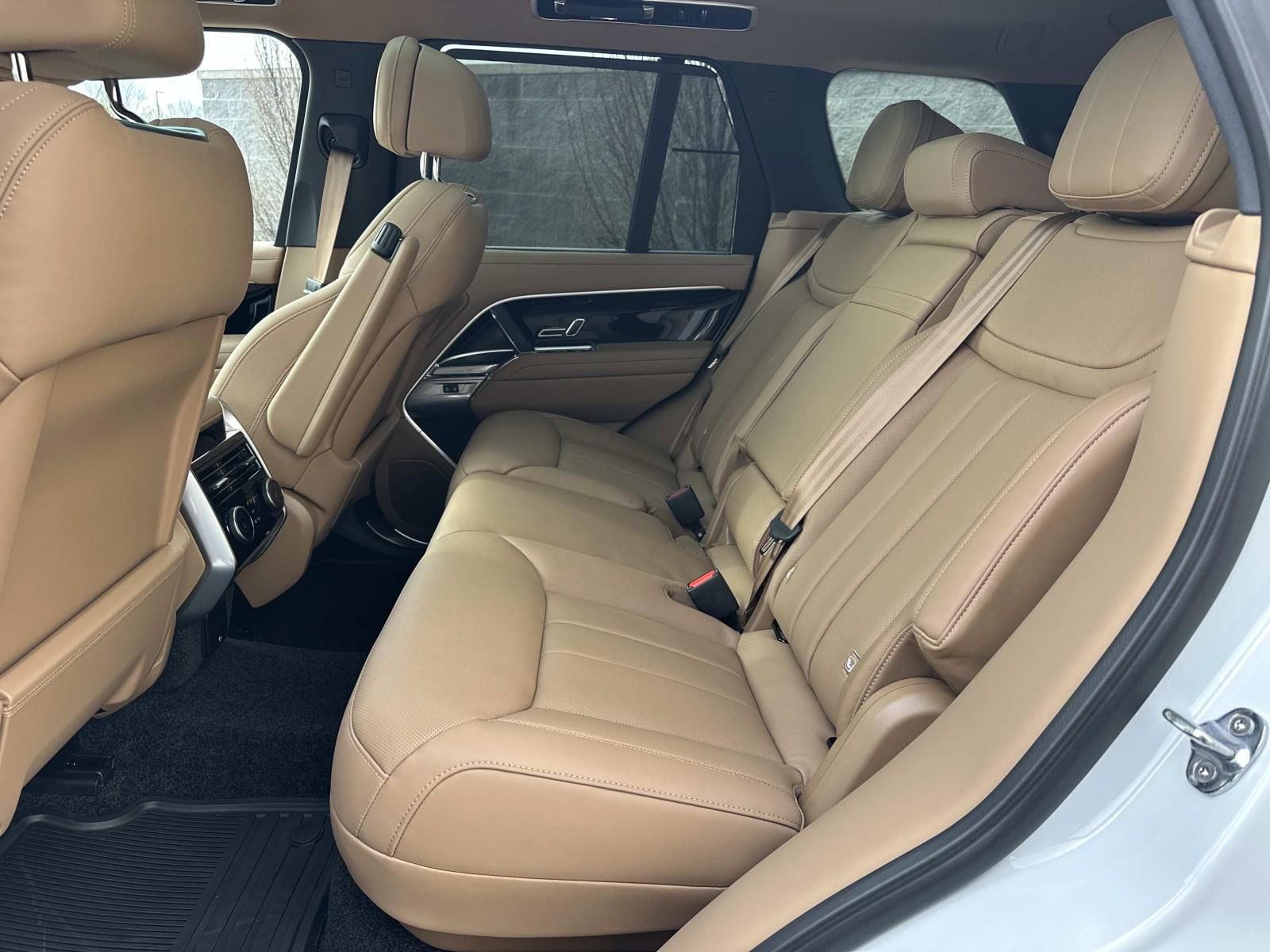 New 2026 Land Rover Range Rover SE AWD/4WD image 19