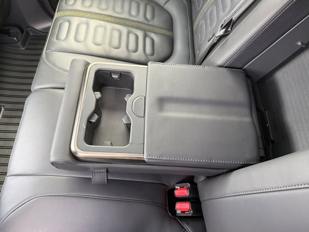 Used 2022 Rivian R1T Adventure AWD/4WD image 16