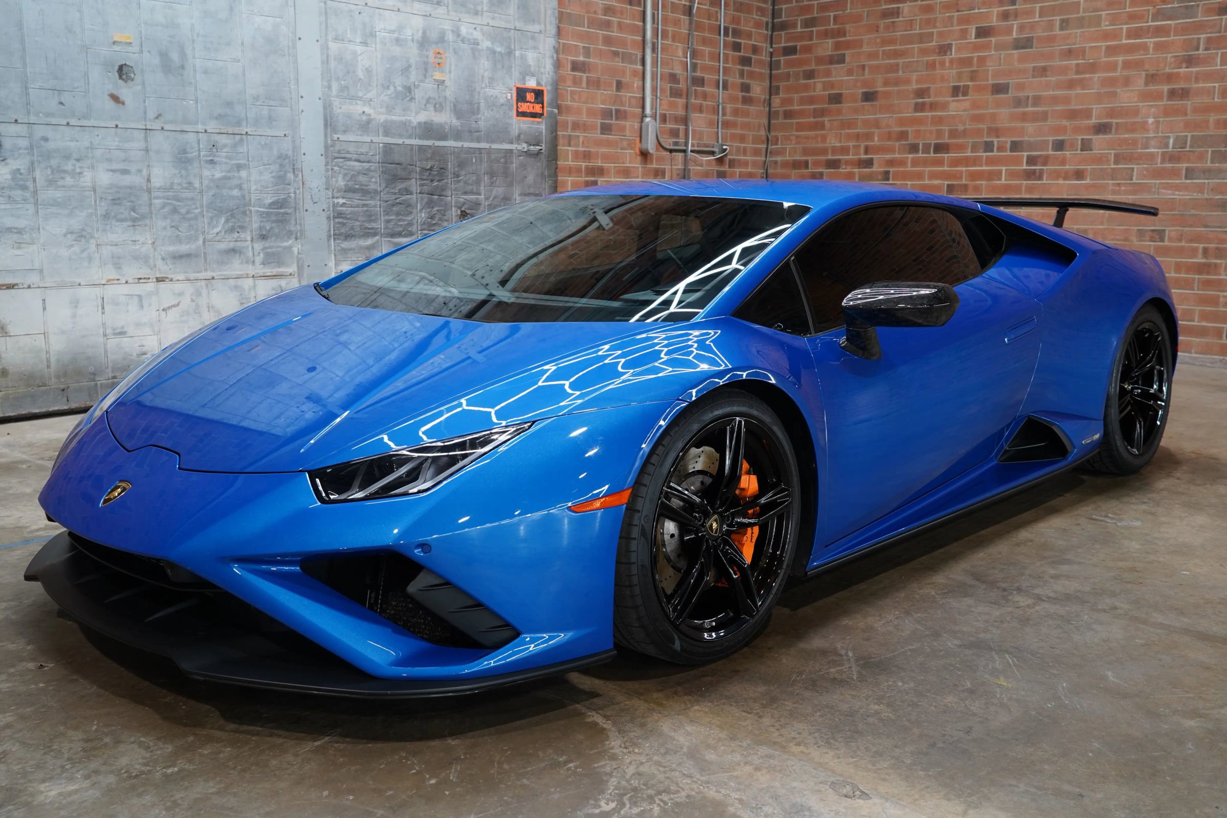 Used 2020 Lamborghini Huracan EVO image 9