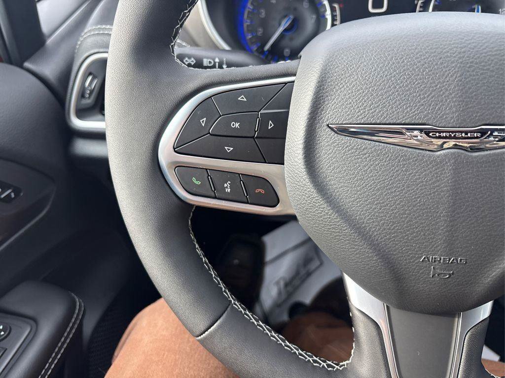 New 2026 Chrysler Pacifica Select FWD image 24