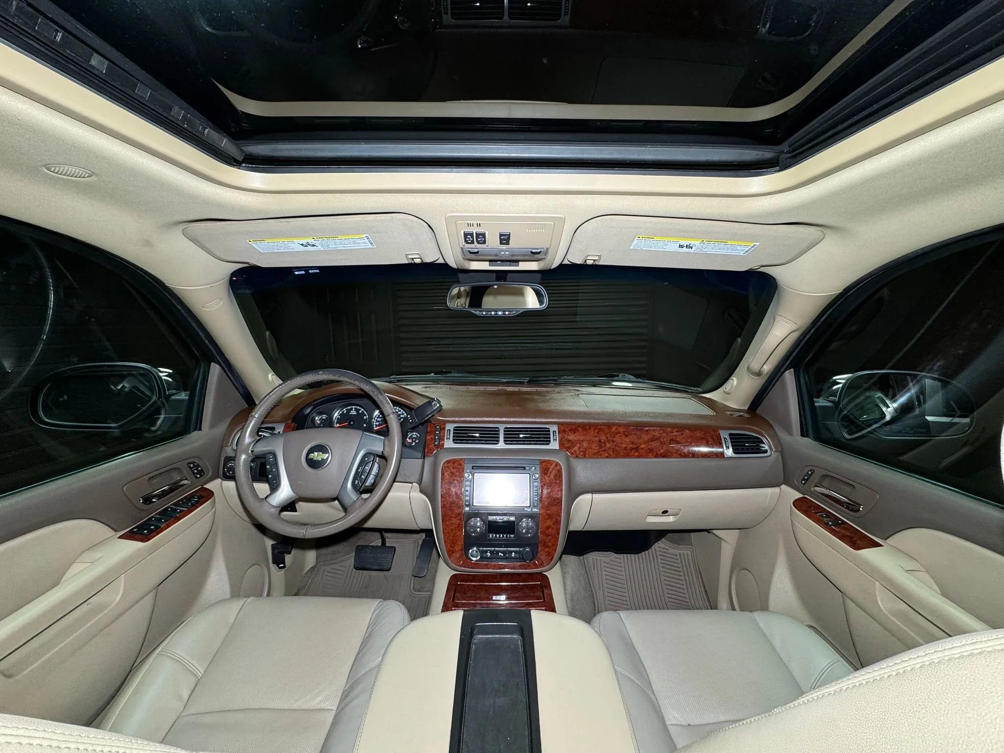 Used 2012 Chevrolet Suburban LTZ image 18