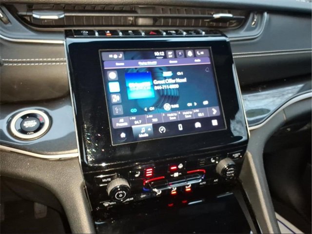 Used 2022 Jeep Grand Cherokee Altitude image 17