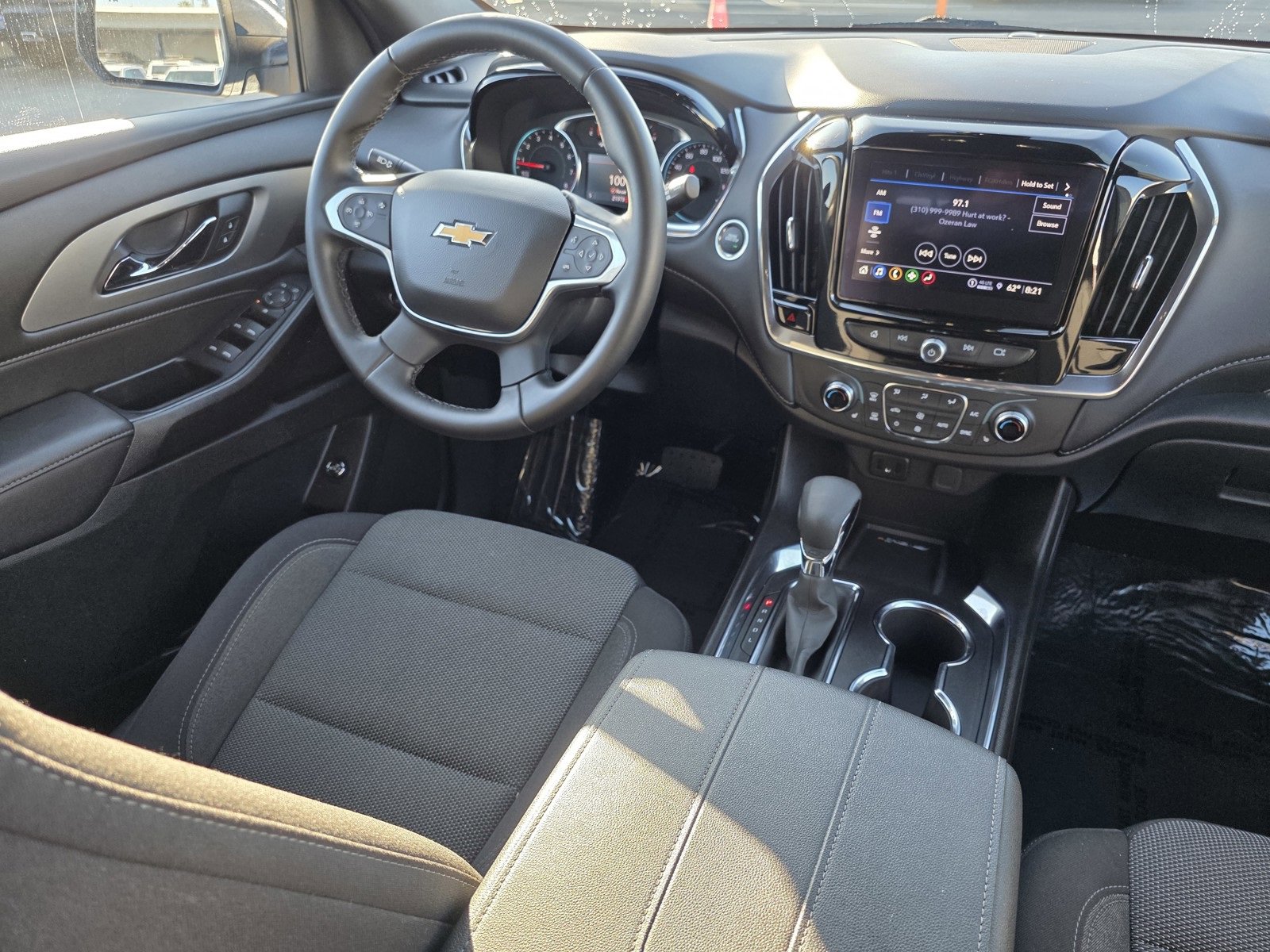 Used 2023 Chevrolet Traverse LT image 19