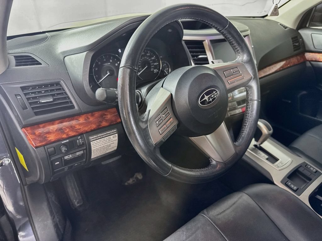 Used 2011 Subaru Outback 3.6R Limited AWD/4WD image 8