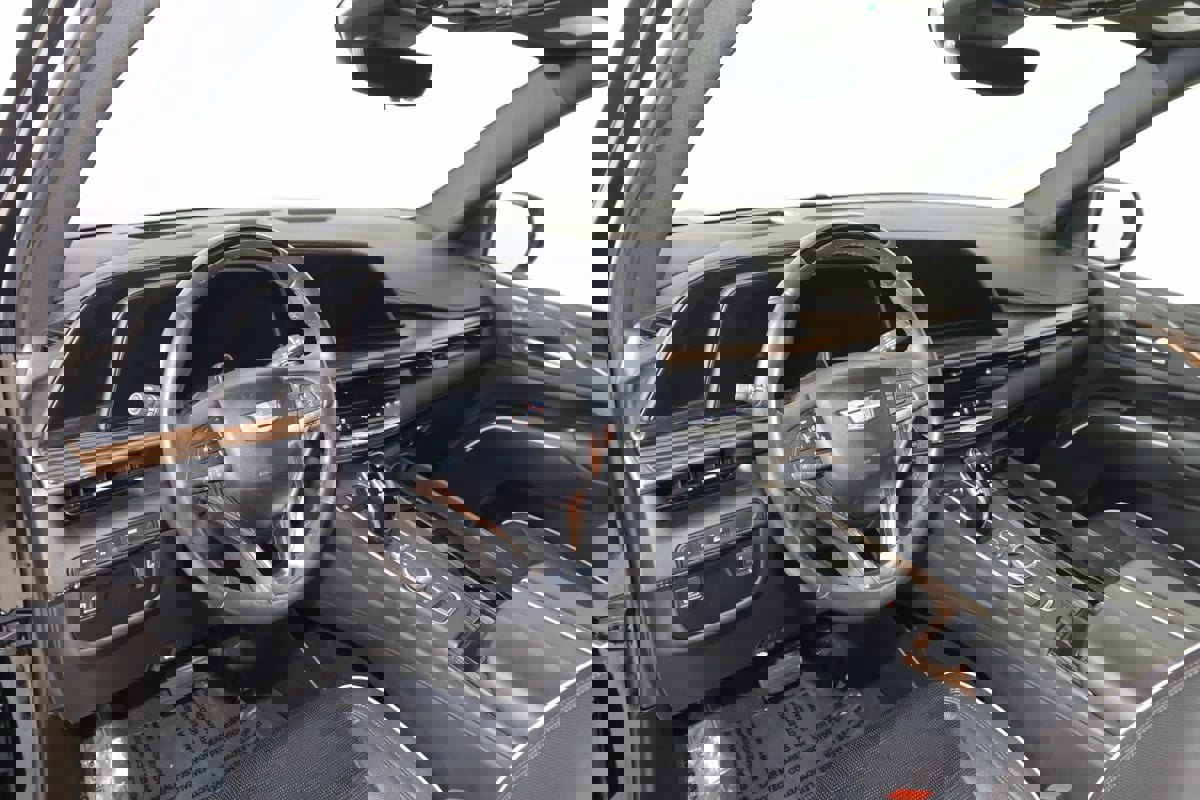 Used 2023 Cadillac Escalade Premium Luxury image 29