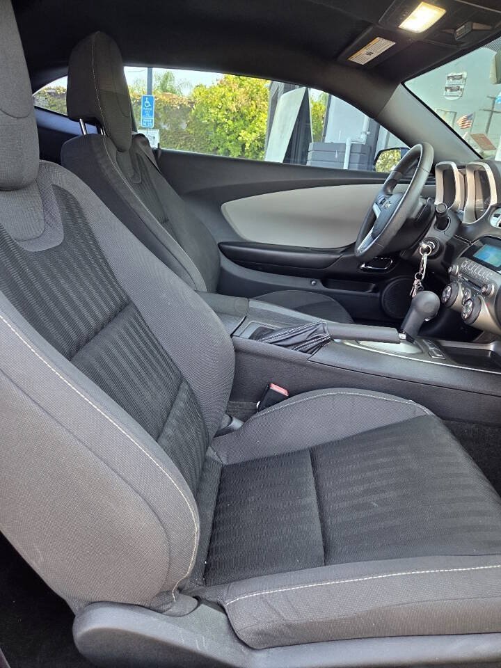 Used 2015 Chevrolet Camaro LS RWD image 32