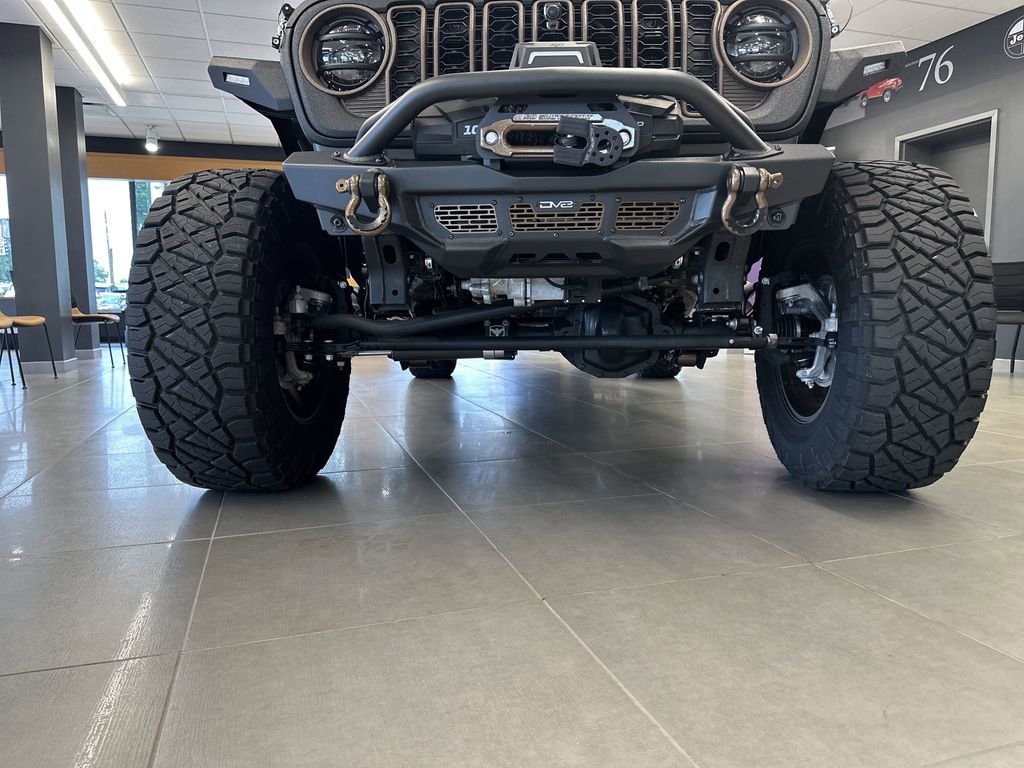 Used 2024 Jeep Gladiator Rubicon w/ Technology Group image 32