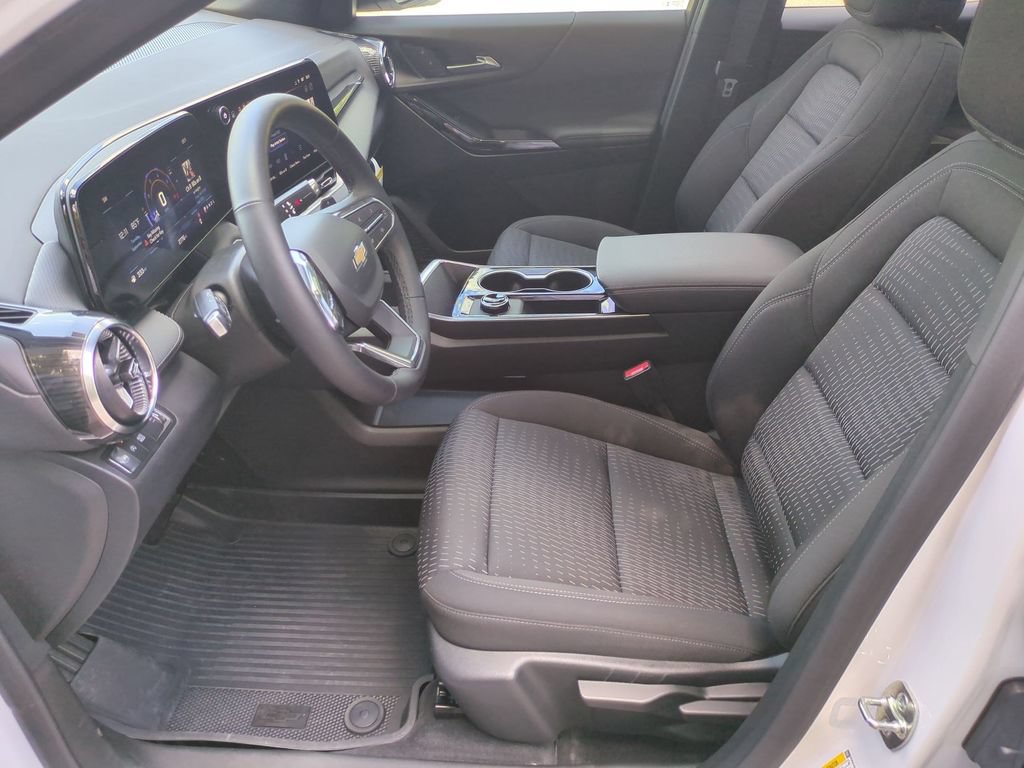 New 2026 Chevrolet Equinox LT w/ Safety and Technology Package FWD image 14