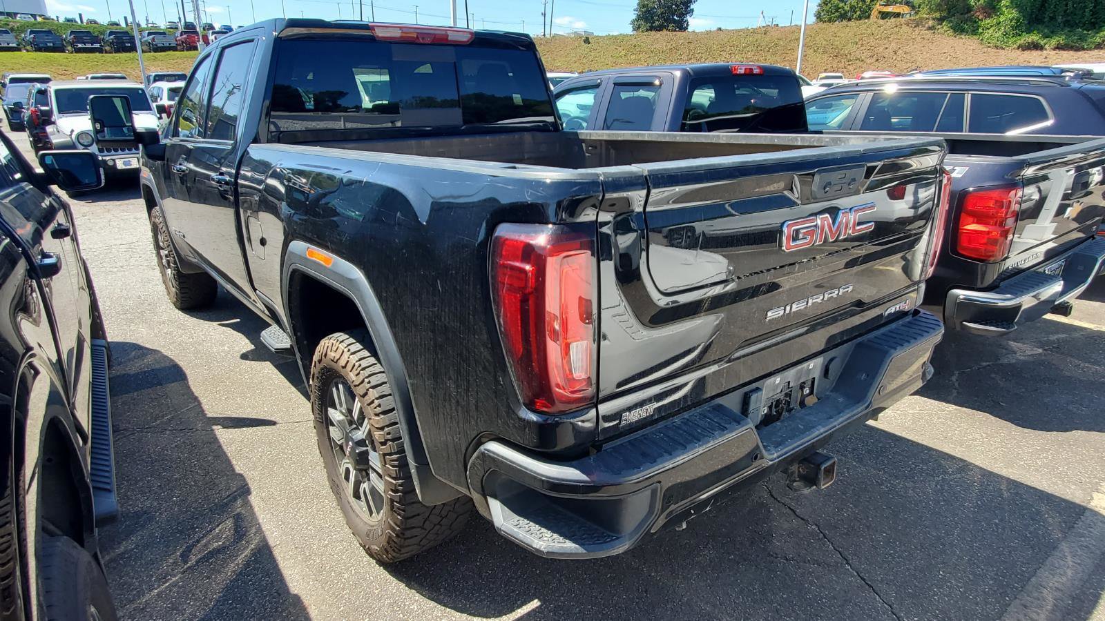 Used 2023 GMC Sierra 3500 AT4 w/ AT4 Premium Plus Package image 8