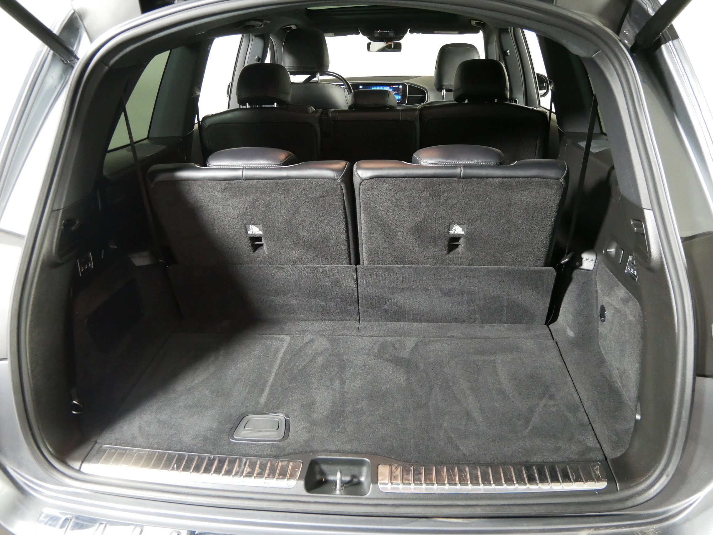 Used 2022 Mercedes-Benz GLS 450 4MATIC image 18