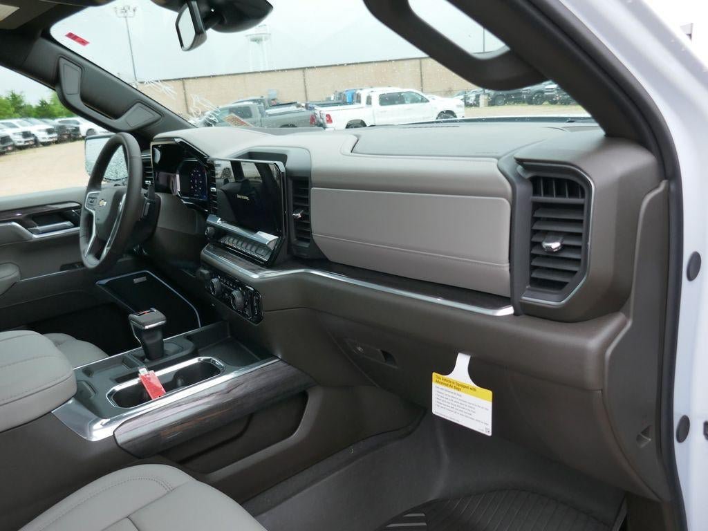 New 2026 Chevrolet Silverado 1500 LTZ w/ LTZ Premium Package AWD/4WD image 14