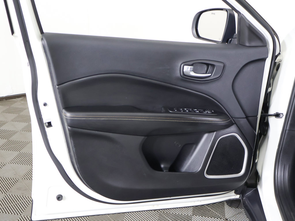 Used 2019 Jeep Compass Latitude FWD image 19