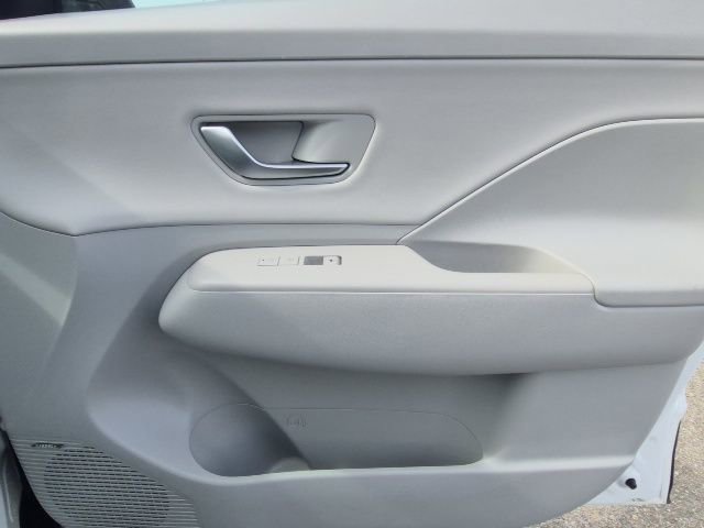 Used 2024 Hyundai Kona Limited AWD/4WD image 16