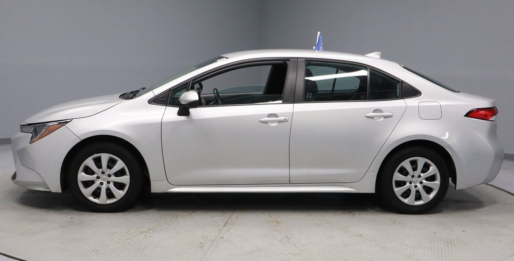 Used 2022 Toyota Corolla LE image 8