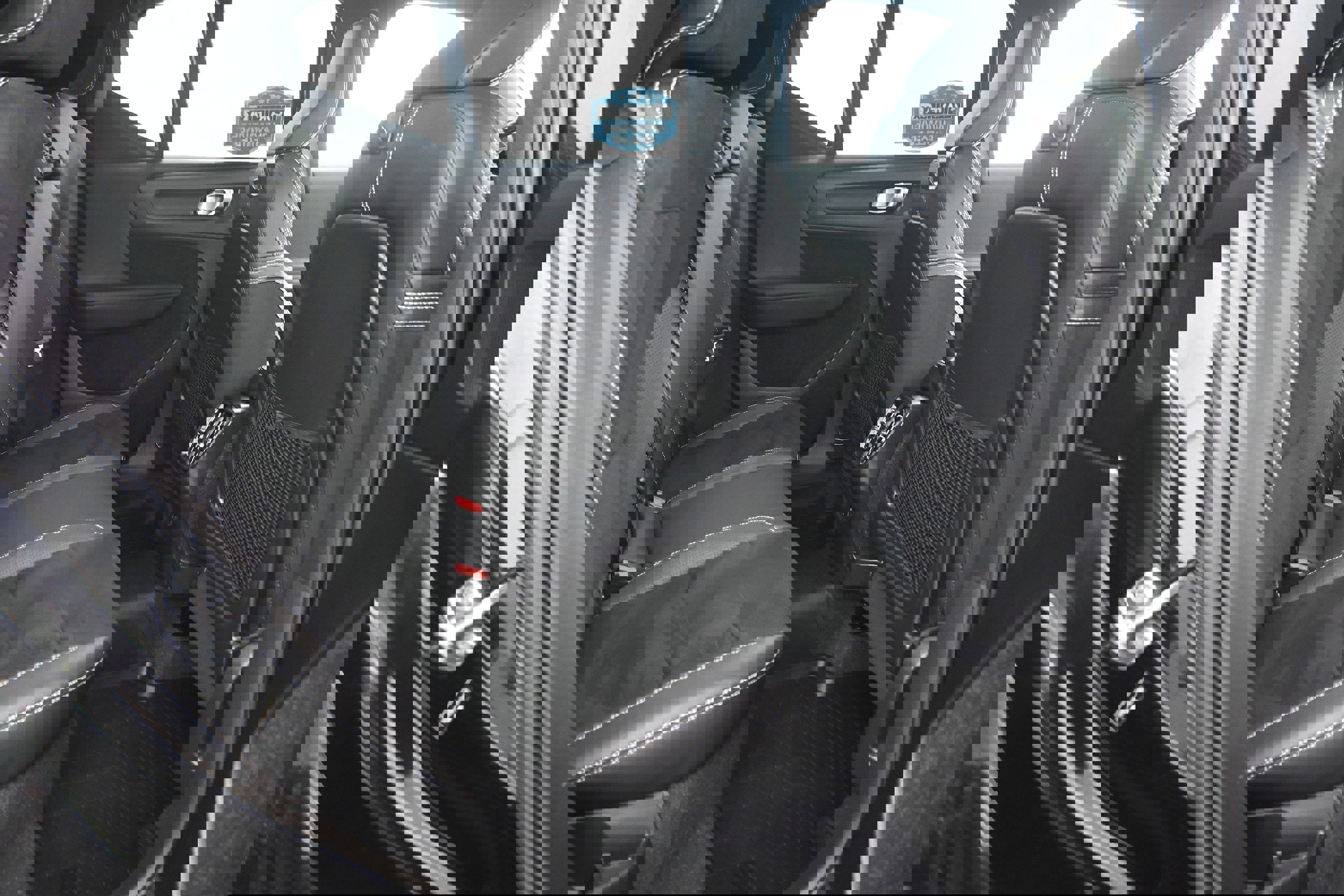 Used 2020 Volvo XC40 T5 R-Design image 34