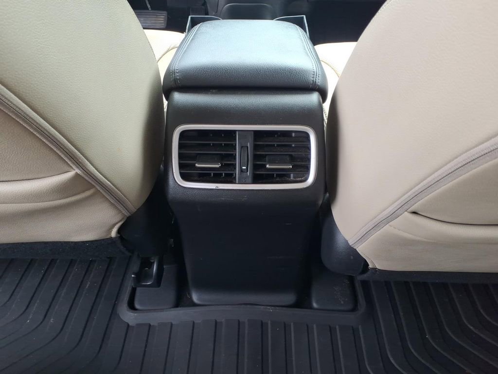 Used 2015 Honda CR-V Touring image 7